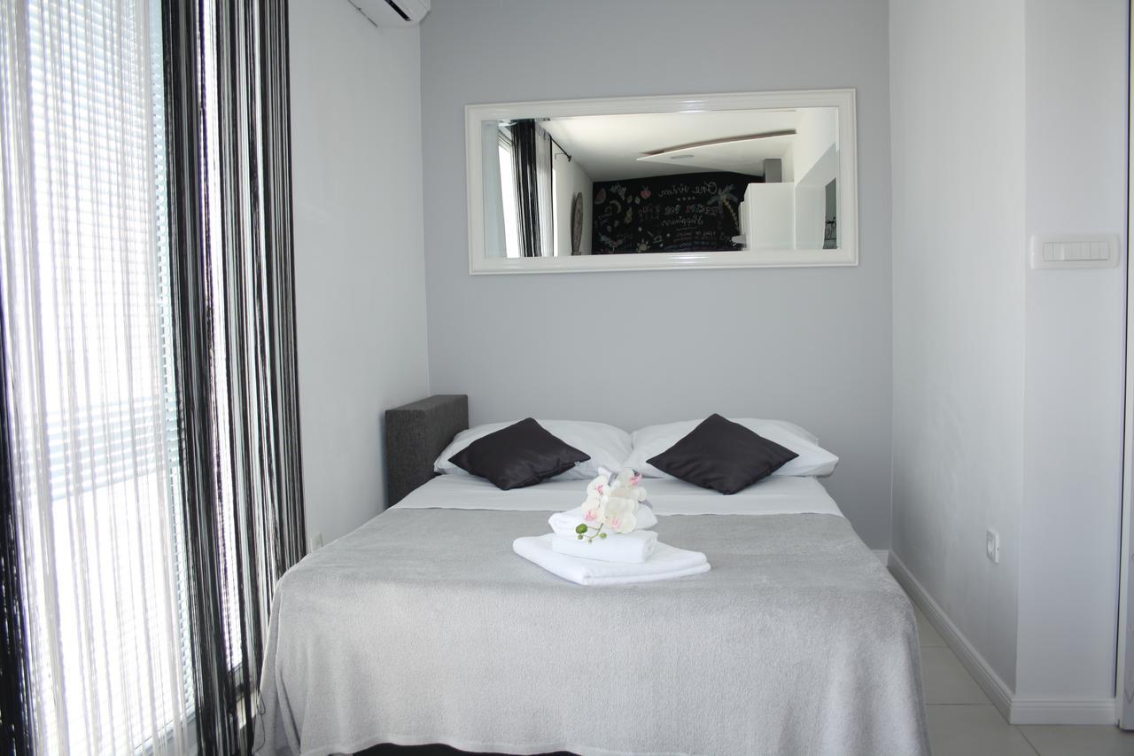 One Vision Apartment Split